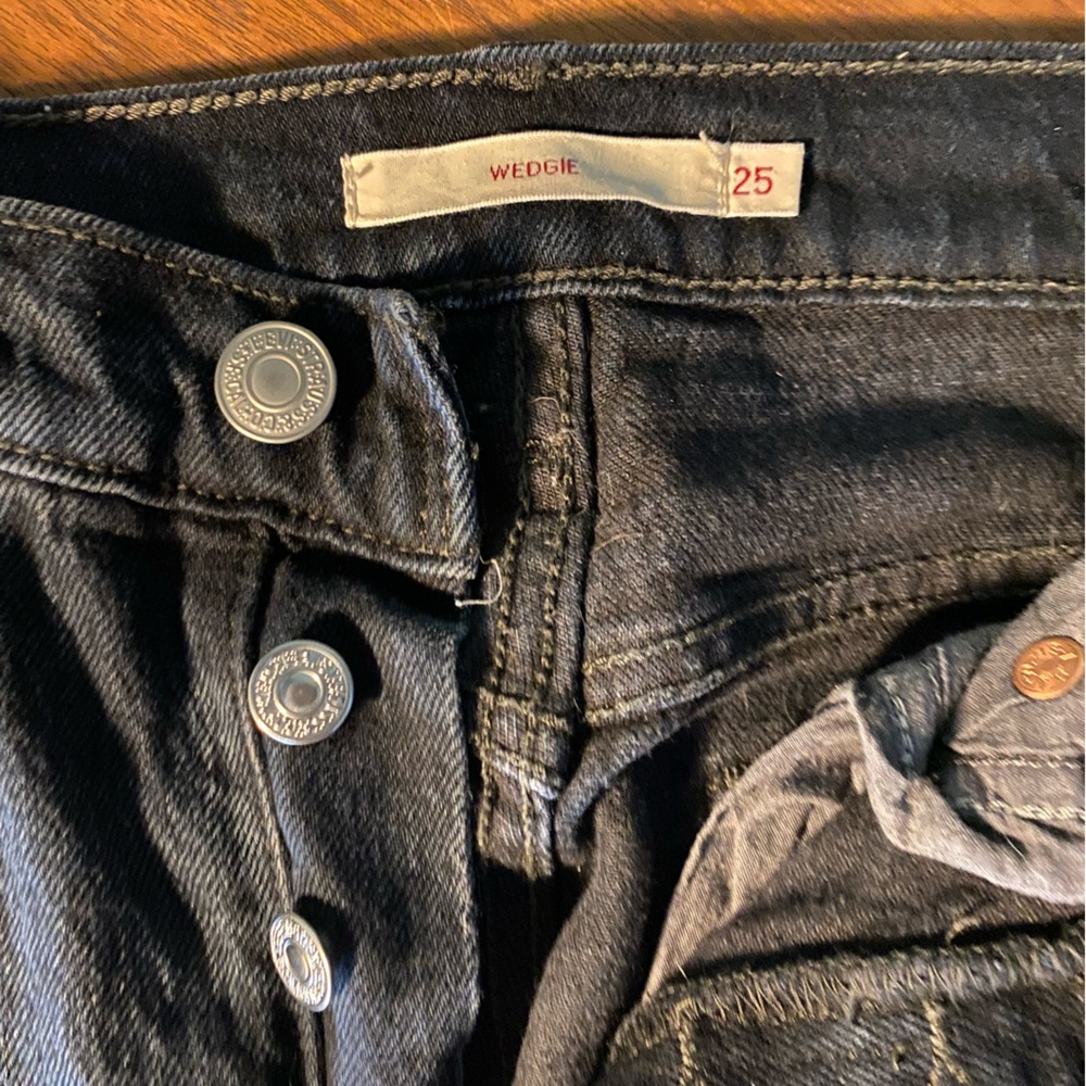 Levi’s Wedgie Black Straight Leg Jean - Picture 3 of 6